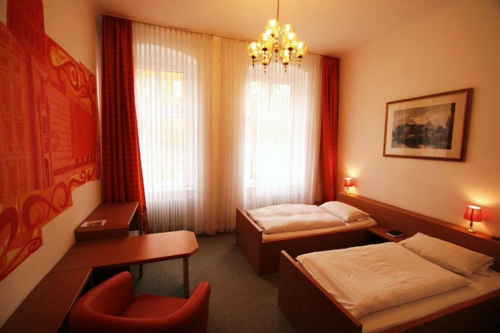 ברלין Hotel - Pension Am Schloss Bellevue חדר תמונה
